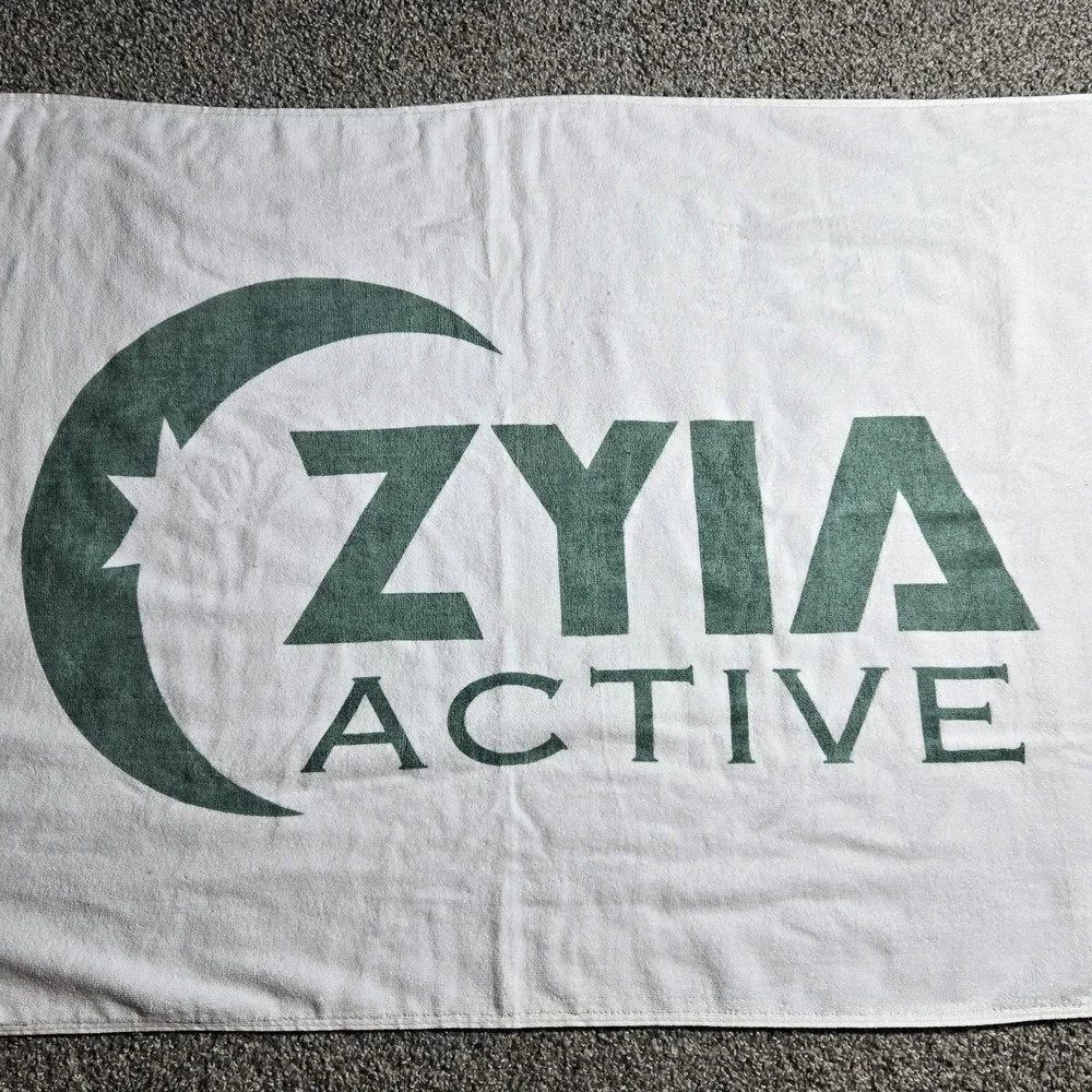 NEW Zyia Active Beach Towel White Velour Terry Cloth 30